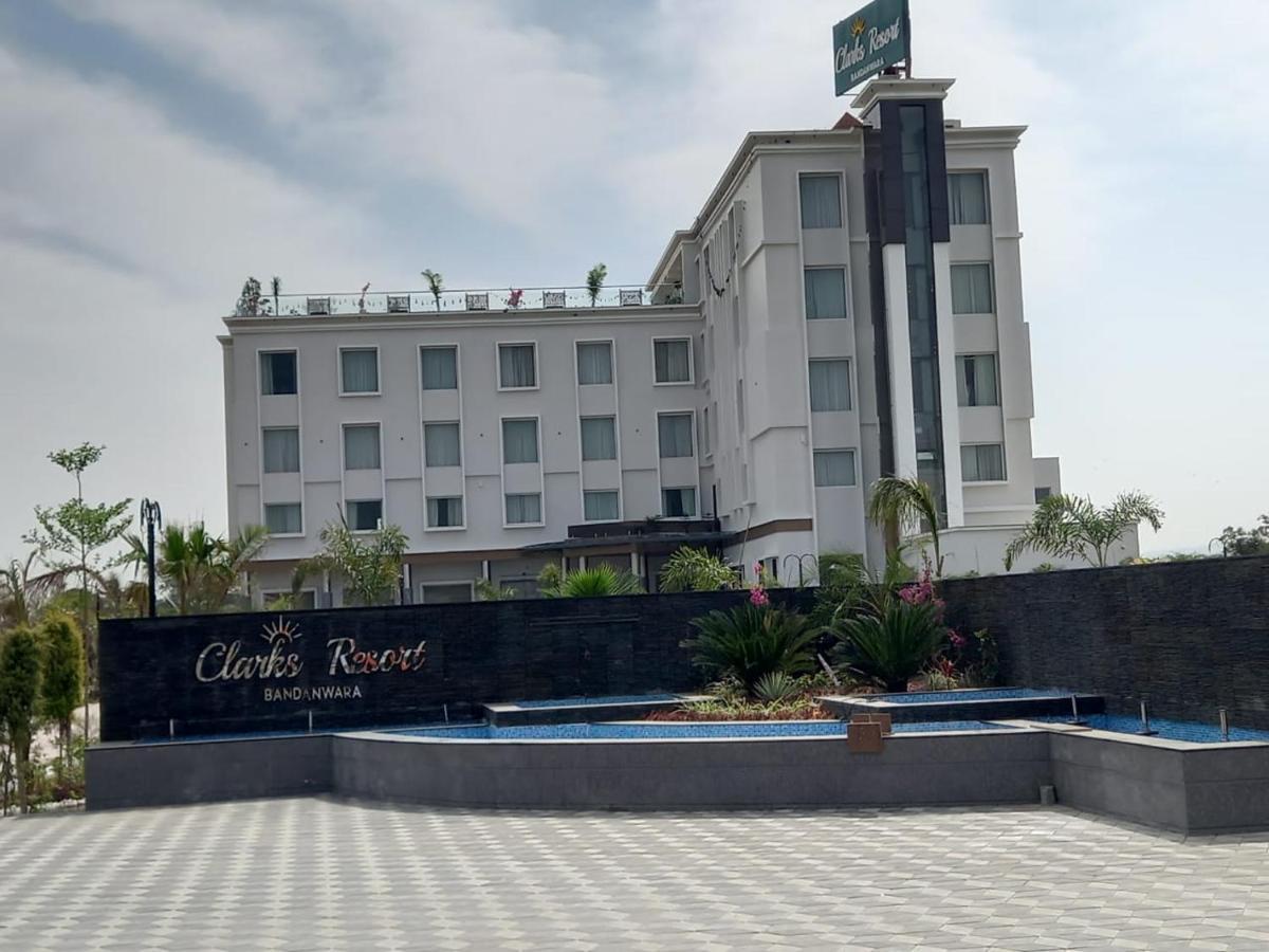 Clarks Resort Bandanwara Bagian luar foto